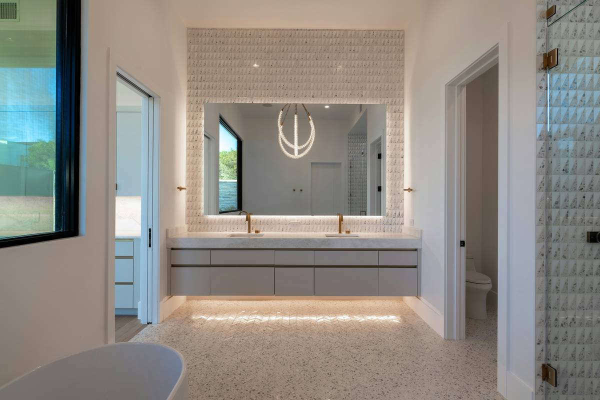 What Is Smart Mirror: 7 Proven Ways to Avoid Costly Home Decor Mistakes